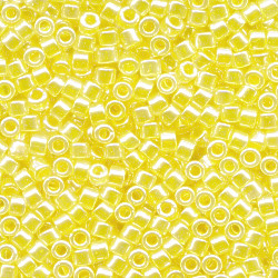 DB0233: 11/o MIYUKI DELICAS - Translucent Butterscotch Pearl